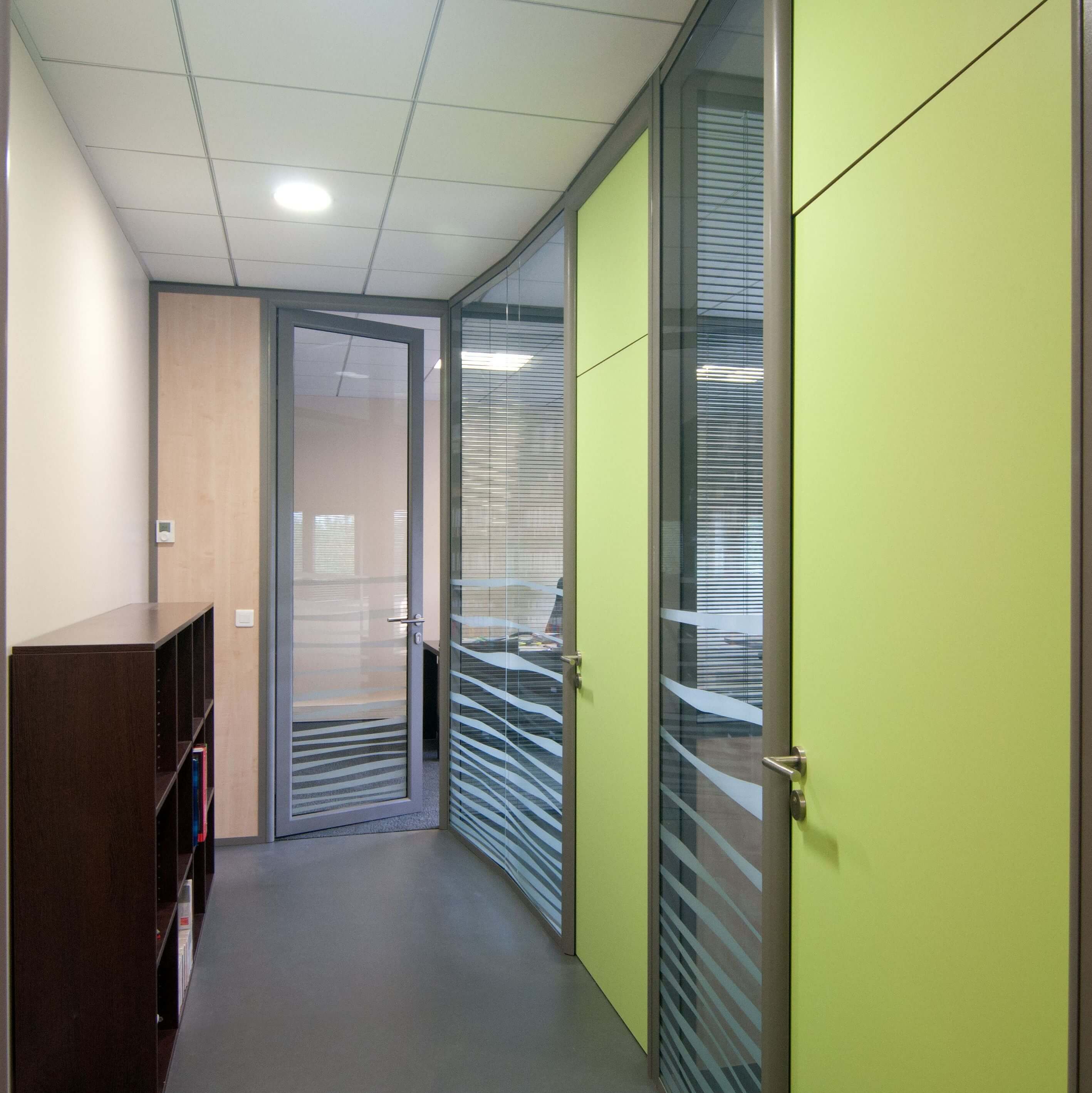 Porte bois verte pour donner du pep's à vos bureaux